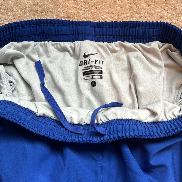 Nike Shorts - Picture 4 of 5